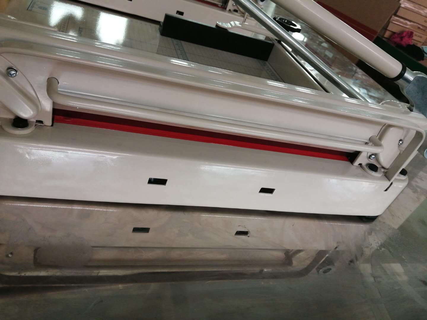 QK-868-A4 Manual Paper Cutter  - Body Trimmer 评论和价格